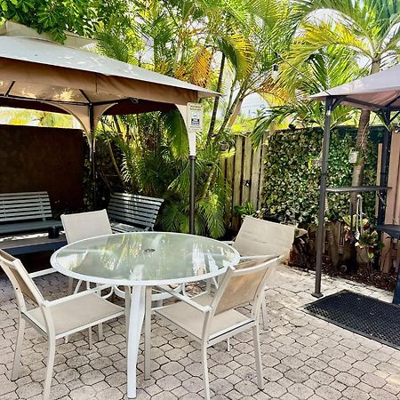 Sheridan Guesthouse Dania Beach Exteriör bild